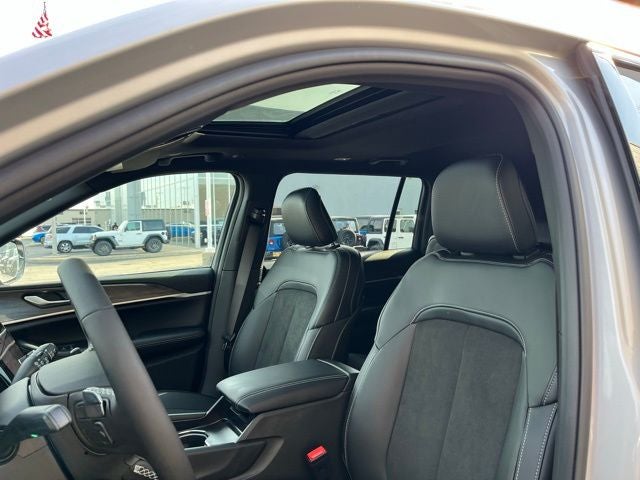 2026 Jeep Grand Cherokee L Laredo