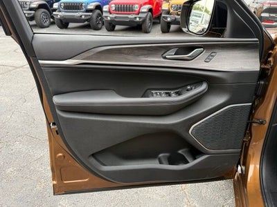 2026 Jeep Grand Cherokee L Limited Reserve