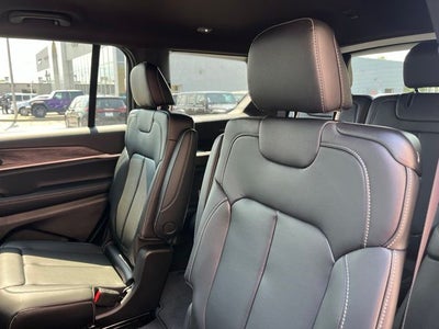 2027 Jeep Grand Cherokee L Limited