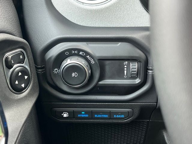 2025 Jeep Wrangler Sahara 4xe