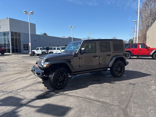 2025 Jeep Wrangler Sahara 4xe