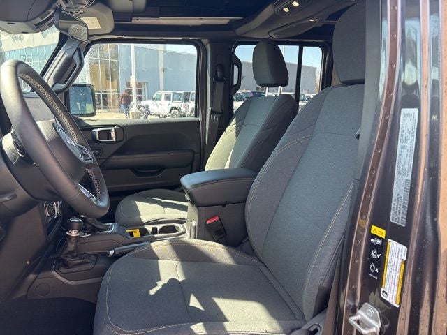 2025 Jeep Wrangler Sahara 4xe