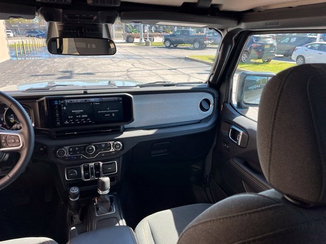 2025 Jeep Wrangler Sahara 4xe