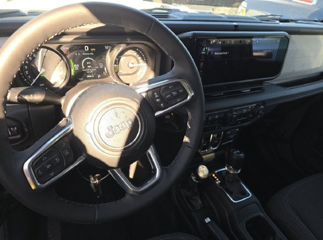 2025 Jeep Wrangler Sahara 4xe