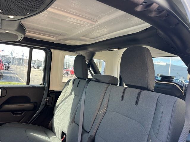 2025 Jeep Wrangler Sahara 4xe