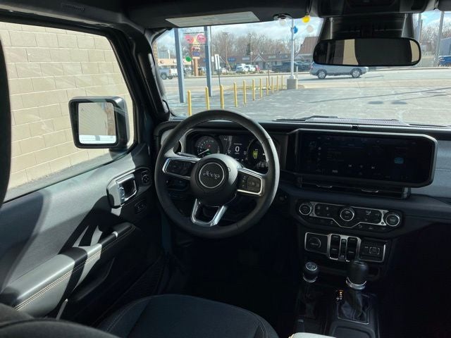 2025 Jeep Wrangler Sahara 4xe