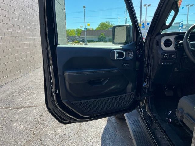 2025 Jeep Wrangler Sahara 4xe