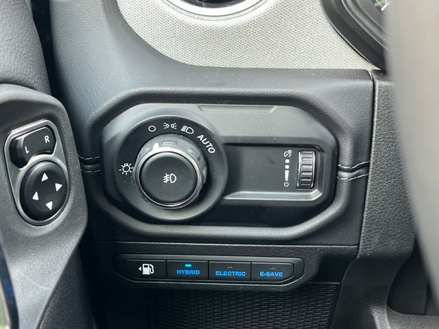 2025 Jeep Wrangler Sahara 4xe