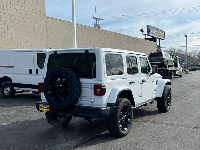 2025 Jeep Wrangler Sahara 4xe