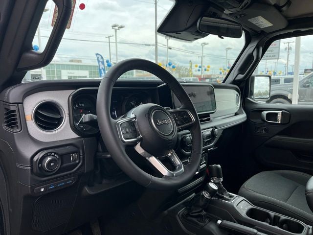 2025 Jeep Wrangler Sahara 4xe
