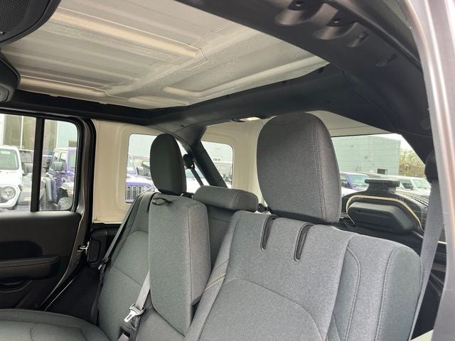 2025 Jeep Wrangler Sahara 4xe