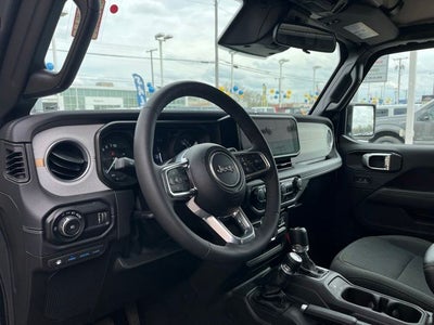 2025 Jeep Wrangler Sahara 4xe