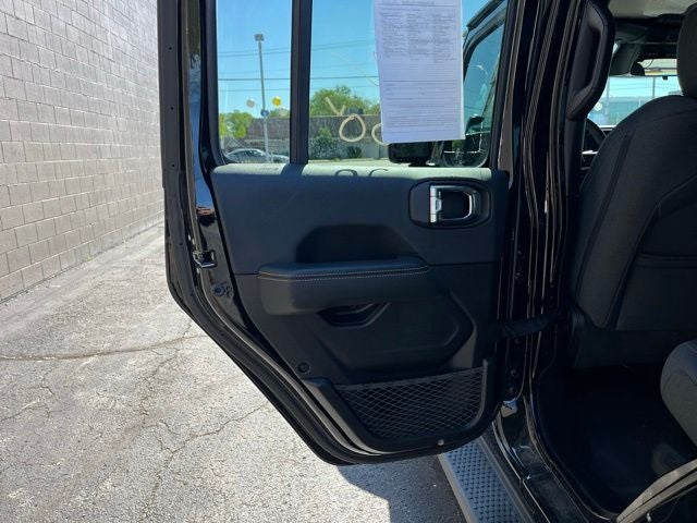 2025 Jeep Wrangler Sahara 4xe