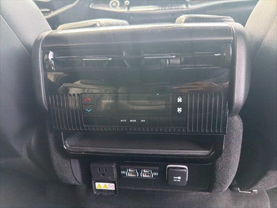2023 Jeep Wagoneer Base