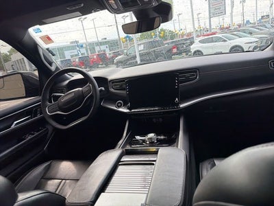 2023 Jeep Wagoneer Base