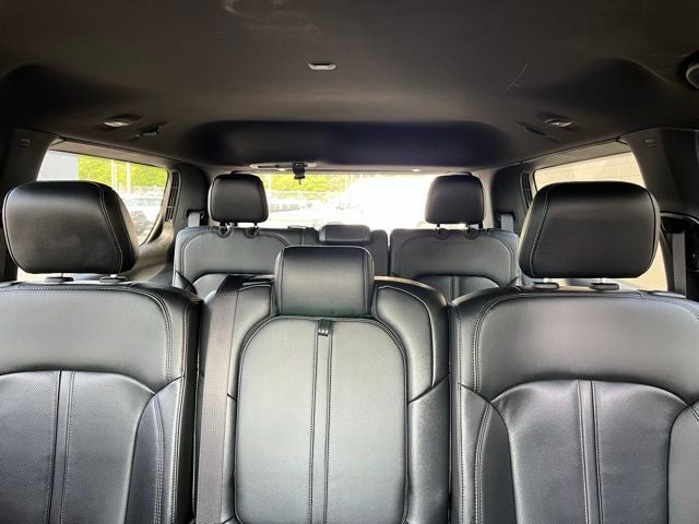 2023 Jeep Wagoneer Base