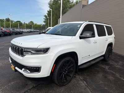 2023 Jeep Wagoneer Base