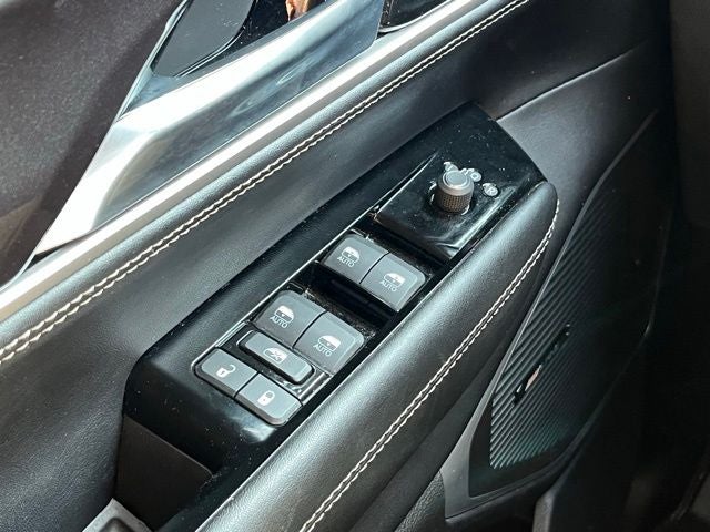 2023 Jeep Wagoneer Base