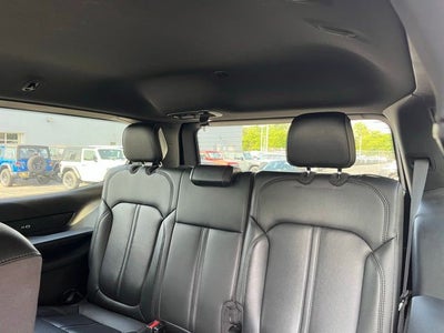 2023 Jeep Wagoneer Base