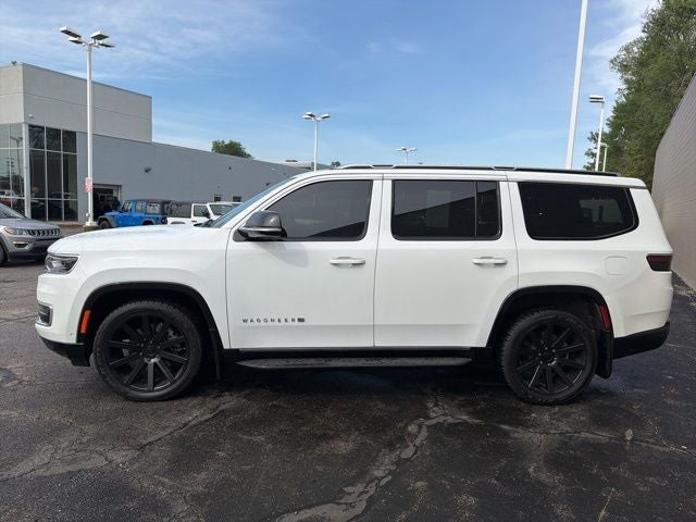 2023 Jeep Wagoneer Base