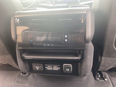 2025 Jeep Wagoneer Base
