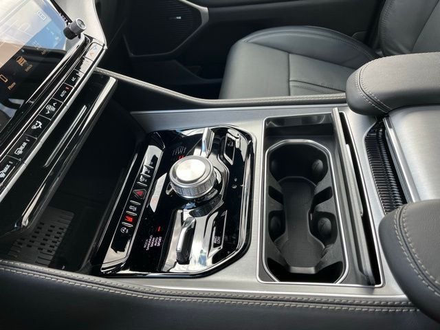 2026 Jeep Grand Wagoneer Upland