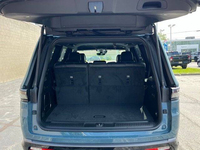 2026 Jeep Grand Wagoneer Limited Altitude