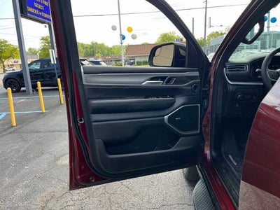 2024 Jeep Wagoneer Series II