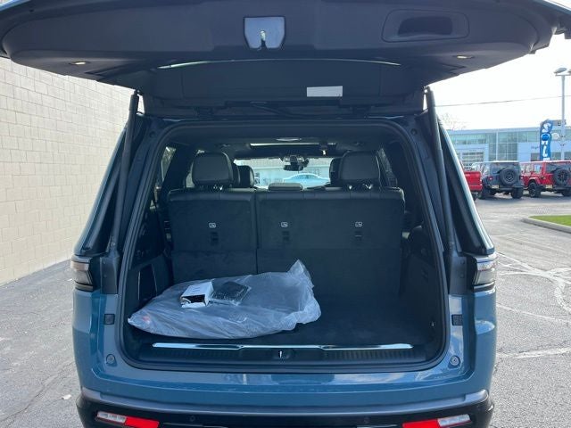 2026 Jeep Grand Wagoneer Summit Obsidian