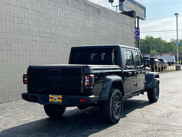 2024 Jeep Gladiator Sport S