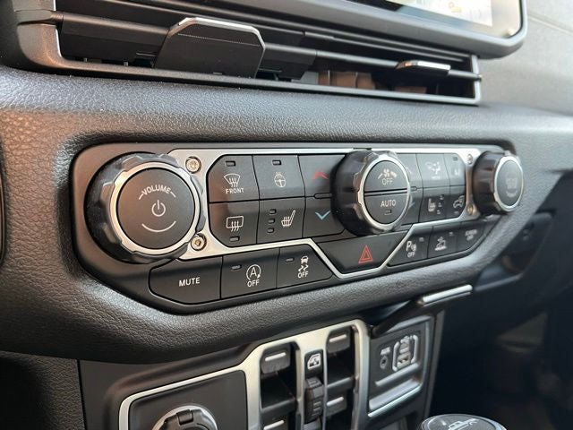 2024 Jeep Gladiator Sport S