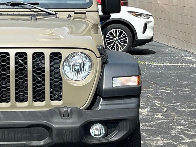 2020 Jeep Gladiator Sport