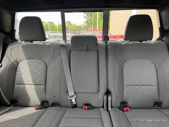 2027 RAM 1500 Big Horn/Lone Star