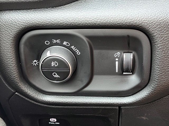 2027 RAM 1500 Express