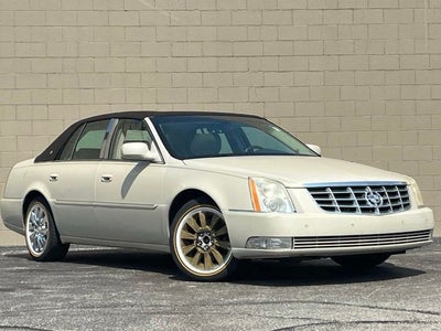 2010 Cadillac DTS Base