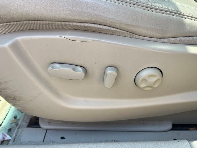 2010 Cadillac DTS Base
