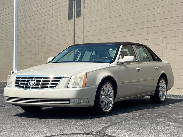 2010 Cadillac DTS Base
