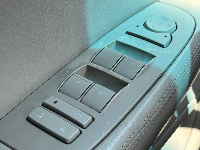 2010 Cadillac DTS Base