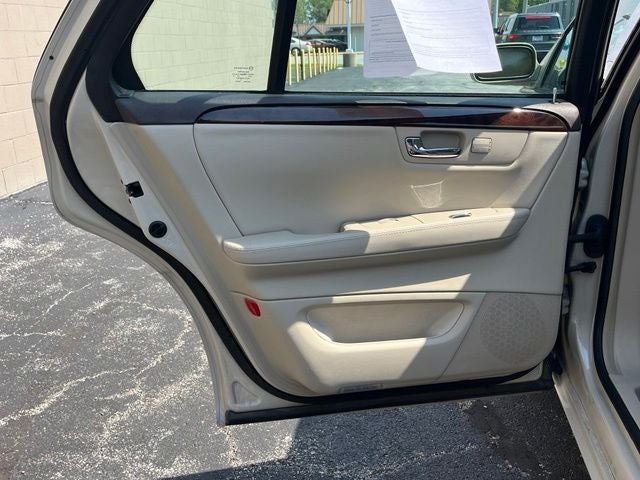 2010 Cadillac DTS Base