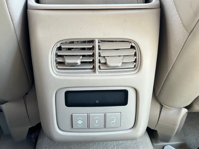 2010 Cadillac DTS Base