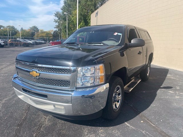 Used 2013 Chevrolet Silverado 1500 Work Truck with VIN 1GCNCPEX2DZ291257 for sale in Highland, IN