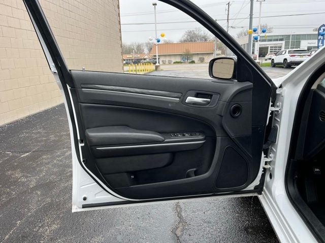 2022 Chrysler 300 Touring