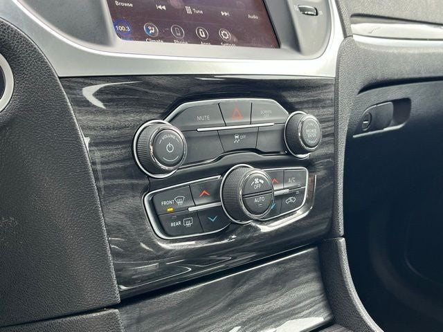 2022 Chrysler 300 Touring