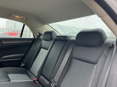 2022 Chrysler 300 Touring