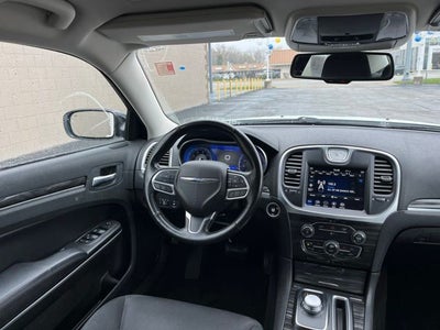 2022 Chrysler 300 Touring