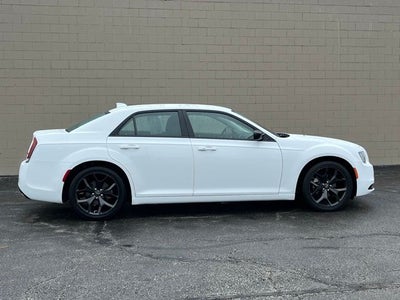2022 Chrysler 300 Touring