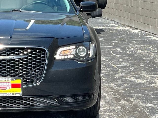2021 Chrysler 300 Touring