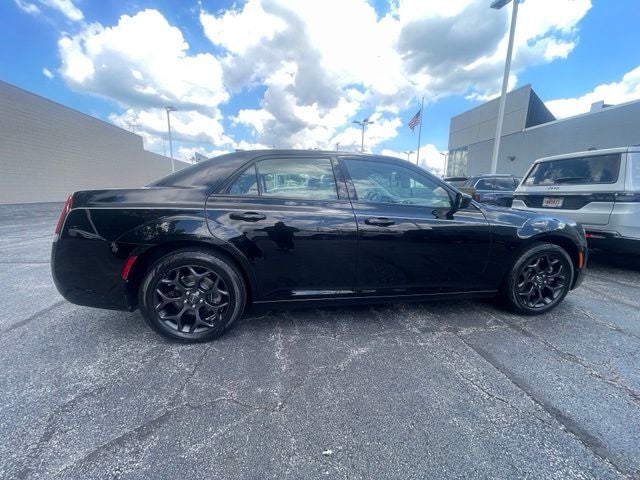 2021 Chrysler 300 Touring - Photo 15