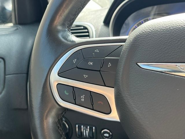 2021 Chrysler 300 Touring - Photo 26