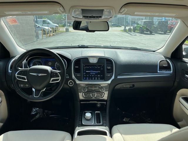 2021 Chrysler 300 Touring
